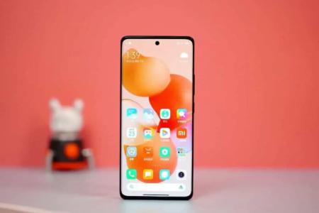 Màn hình Xiaomi 12 có micro và nhiều thứ hay ho khác