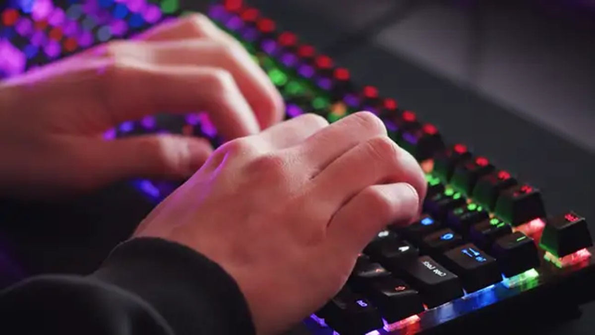 Hacker, tin tặc, mật khẩu, âm thanh gõ phím