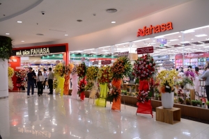 Nhà sách FAHASA Phạm Văn Đồng GigaMall khánh thành