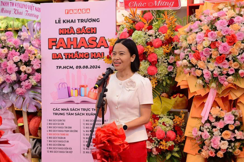 khai trương nhà sách fahasa